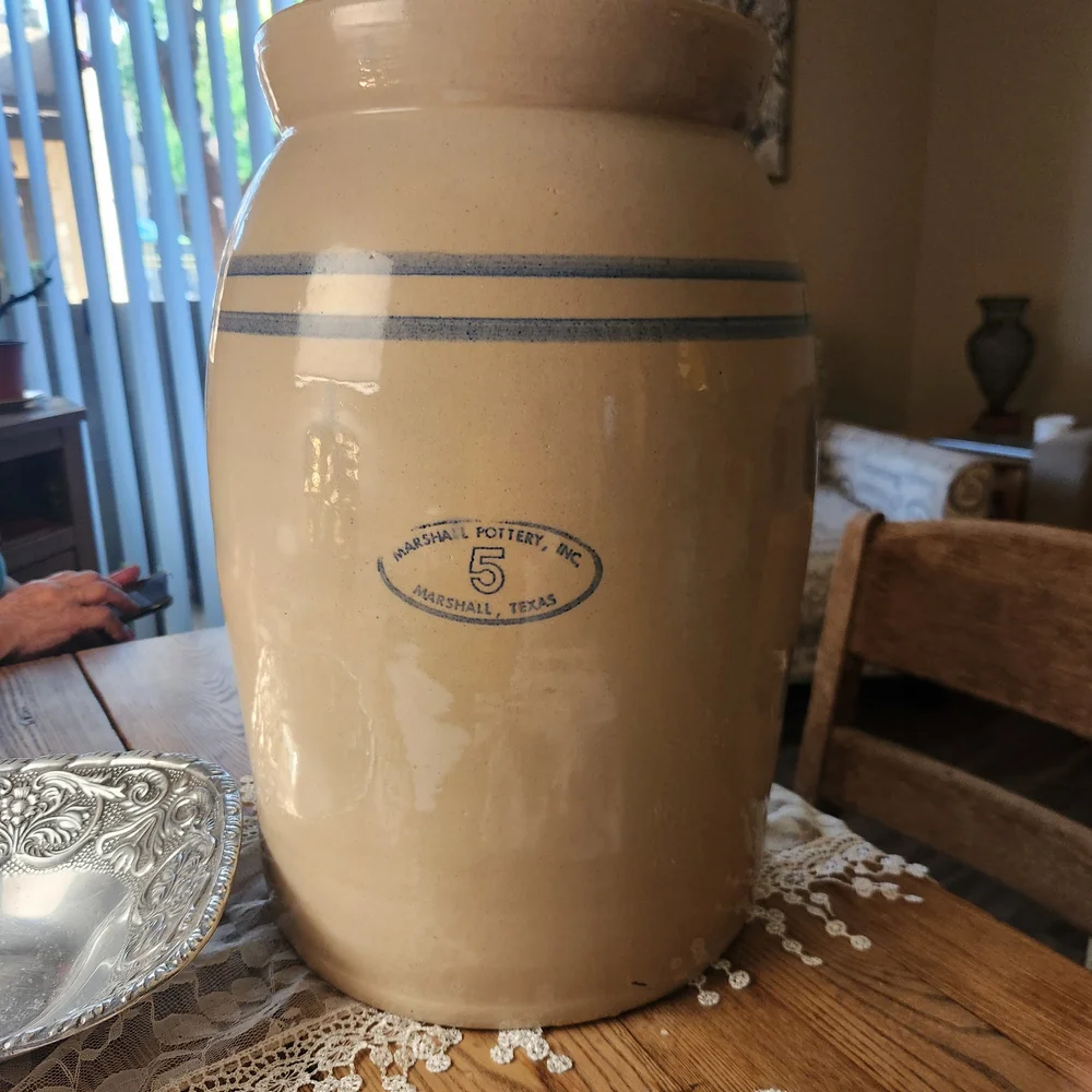 Marshall Pottery Stoneware Crock with Lid‎